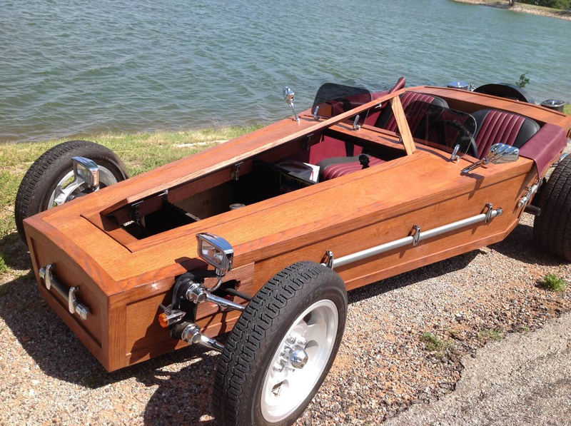 Illustration for article titled For $12,000, How About This Amazing 1970 VW Custom Coffin?